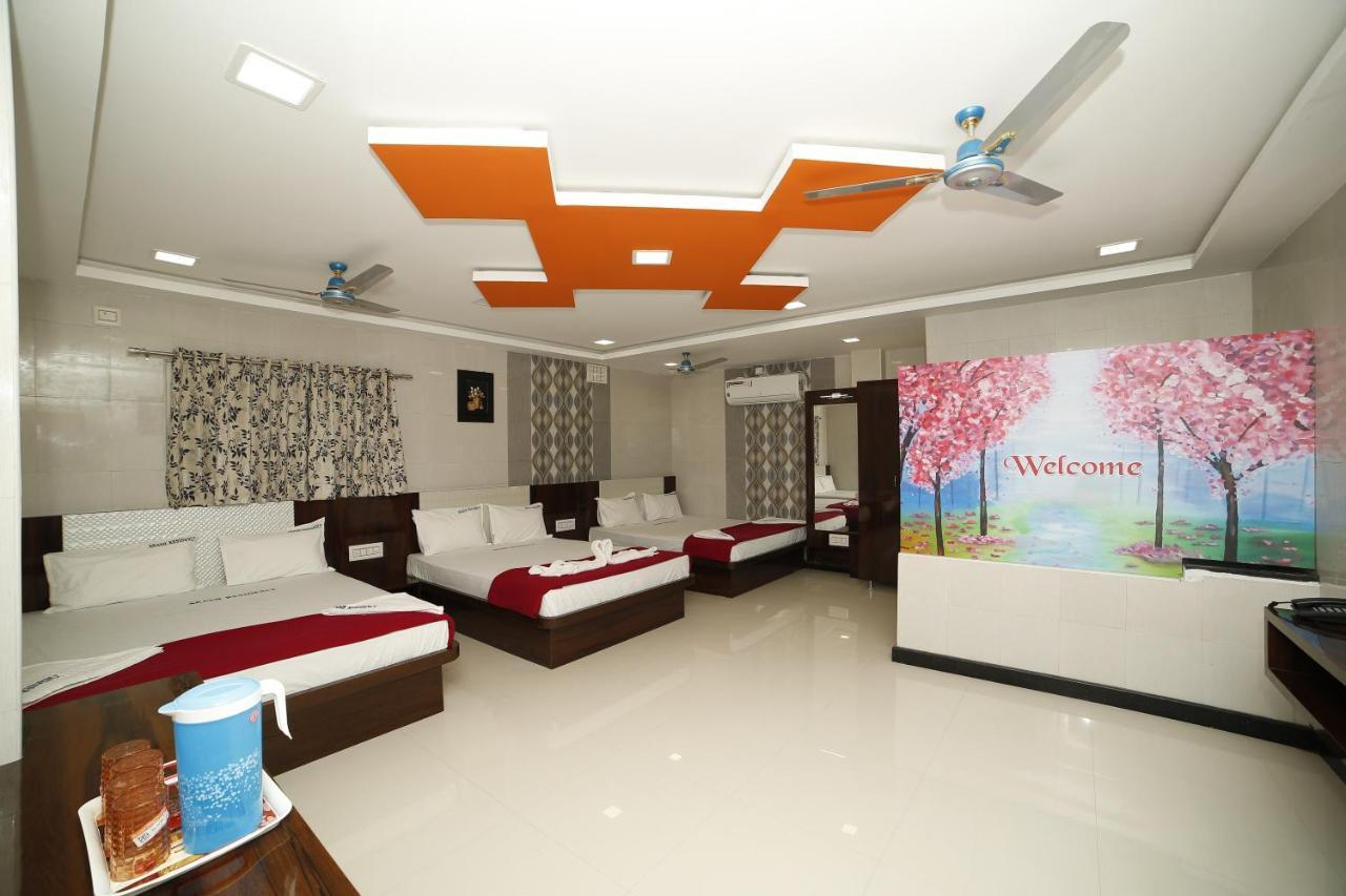 Akash Residency Hotell Rāmeswaram Exteriör bild
